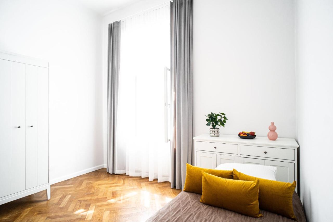 Golden Queen Apartments City Center Krakow Luaran gambar
